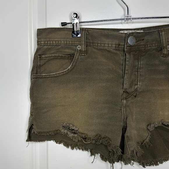Free People Sz 27 Button Fly Cut Off Distressed Olive Green Raw Hem Denim Shorts - Picture 5 of 11